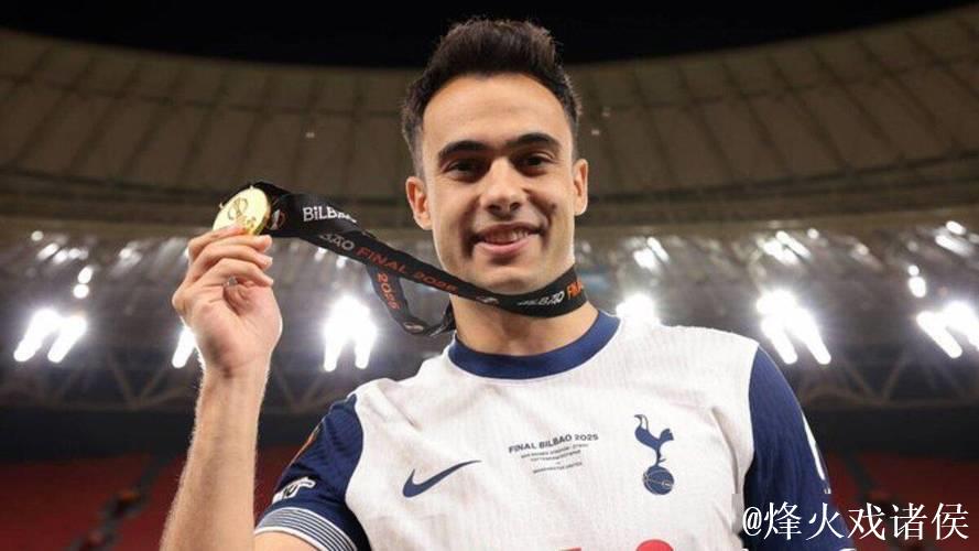 雷吉隆自由转会加盟迈阿密国际，签约至2027年底