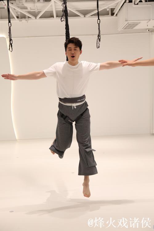 “别看我腿短,气场照样两米八!——西高地守门员的自豪” “别看我腿短,气场照样两米八!——西高地守门员的自豪”